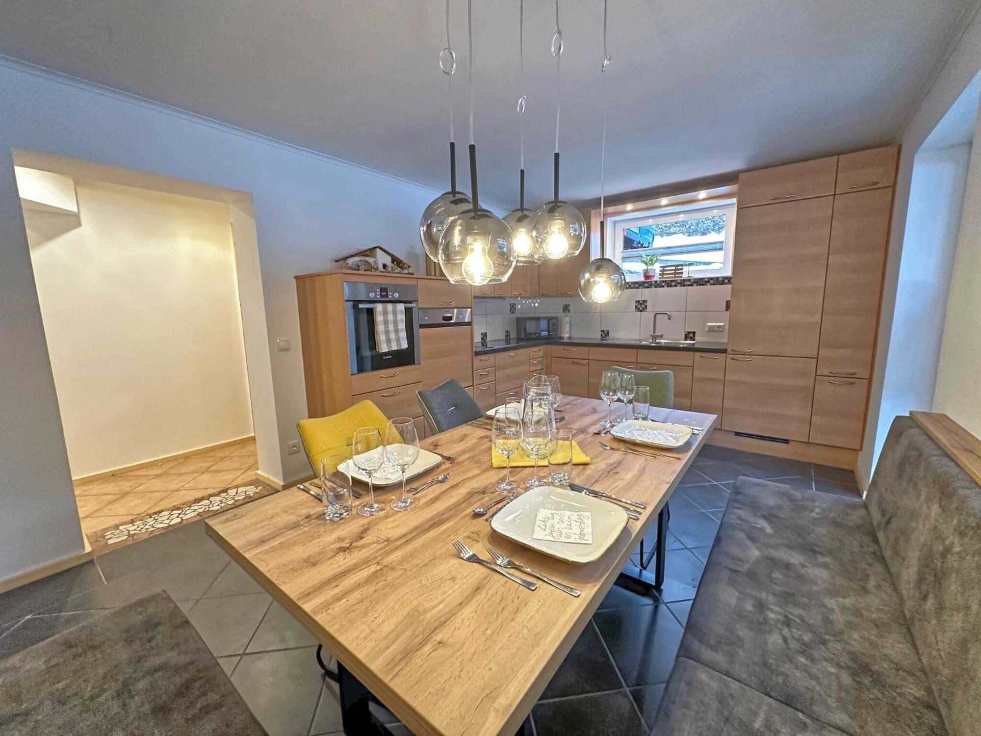 Fantastic With Terrace Apartment *
