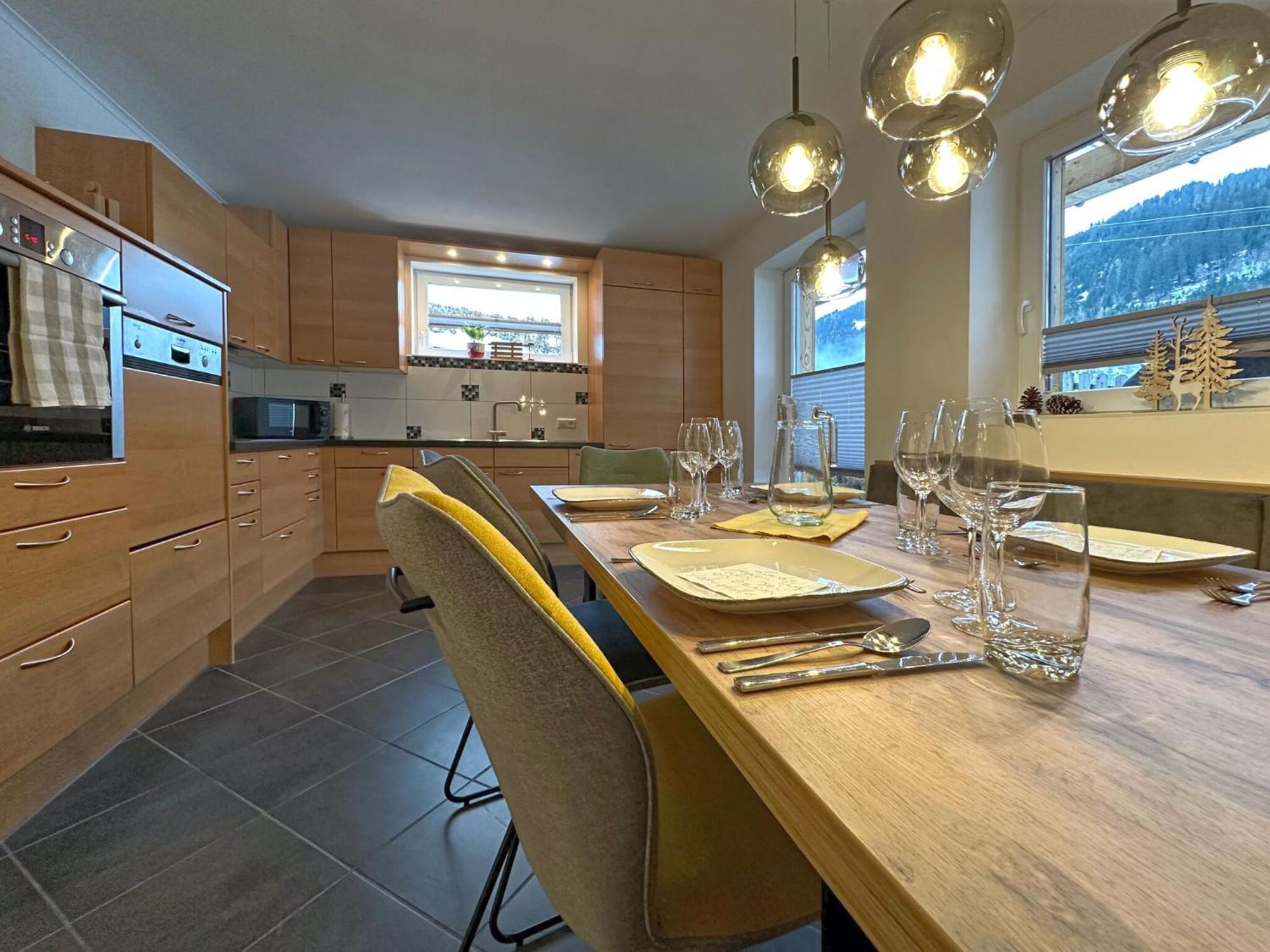 Fantastic With Terrace Apartment *